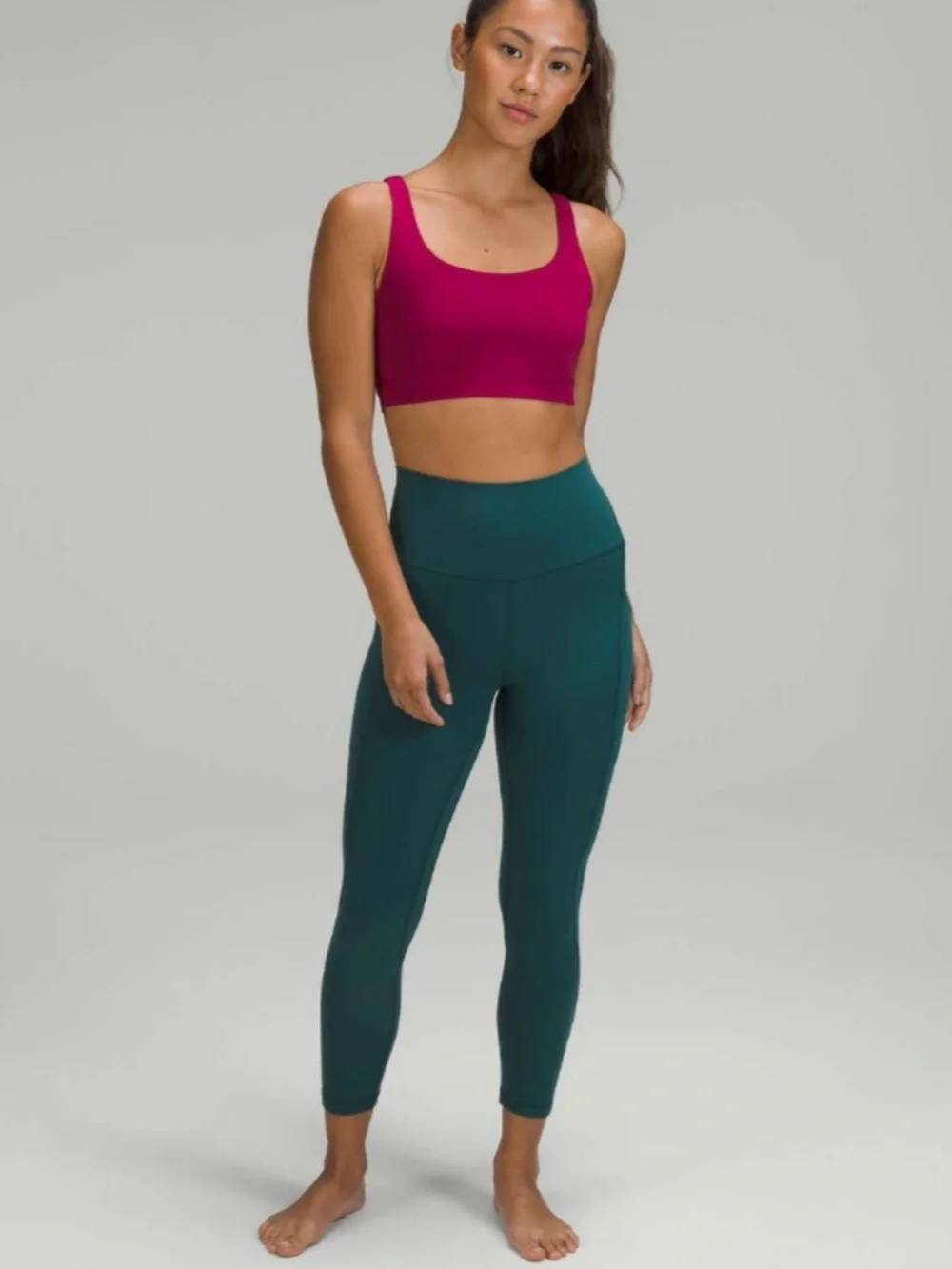 Lululemon Energy Bra *Medium Support, B–D Cups Pomegranate Size 4 - Picture 3 of 5